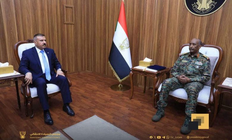 رئيس مجلس السيادة يتلقى دعوة من الرئيس العراقي للمشاركة في القمة العربية في بغداد في مايو المقبل رئيس مجلس السيادة يتلقى دعوة من الرئيس العراقي للمشاركة في القمة العربية في بغداد في مايو المقبل