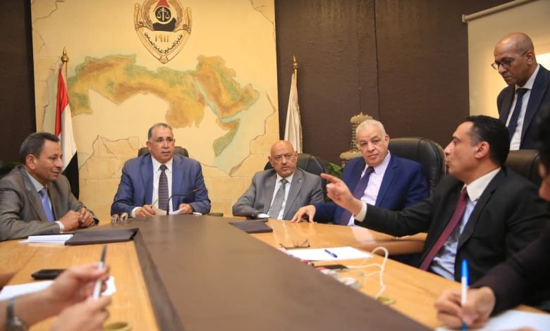 نقيب المحامين يتابع الوقفات الاحتجاجية للنقابات الفرعية بكافة محاكم الجمهورية نقيب المحامين يتابع الوقفات الاحتجاجية للنقابات الفرعية بكافة محاكم الجمهورية
