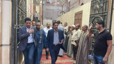 نائب محافظ سوهاج يقدم واجب العزاء للنائب فيكتور فاروق عضو مجلس الشيوخ في وفاة والده