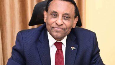 د. كامل ادريس يطمئن على البعثة الدبلوماسية والجالية السودانية بإيران