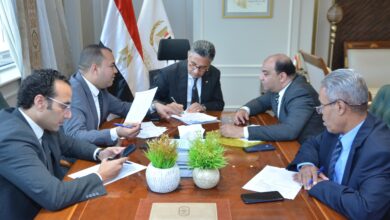 وزير التموين يلتقي بعدد من أعضاء مجلسي النواب والشيوخ