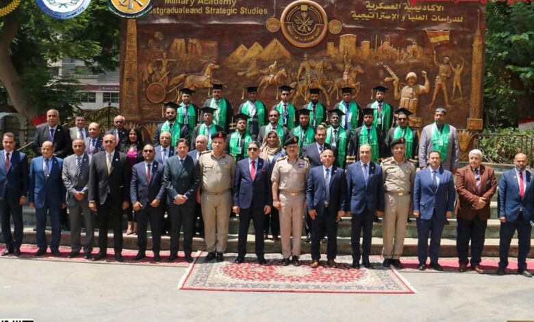 المهندس هيثم حسين يُكرم مدير الأكاديمية العسكرية للدراسات العليا والاستراتيجية لمسهماته الوطنيه ودعم ملف الشراكه الاستراتيجية بين المؤسسه ووزاره العمل الليبيه المهندس هيثم حسين يُكرم مدير الأكاديمية العسكرية للدراسات العليا والاستراتيجية لمسهماته الوطنيه ودعم ملف الشراكه الاستراتيجية بين المؤسسه ووزاره العمل الليبيه