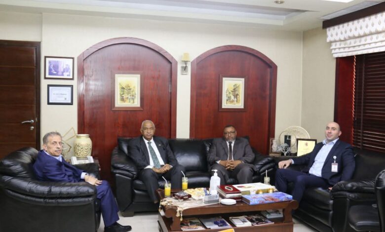 السفير السوداني في عمان يلتقي رئيس هيئة المديرين المدير العام للمستشفى التخصصي ونائب المدير العام السفير السوداني في عمان يلتقي رئيس هيئة المديرين المدير العام للمستشفى التخصصي ونائب المدير العام