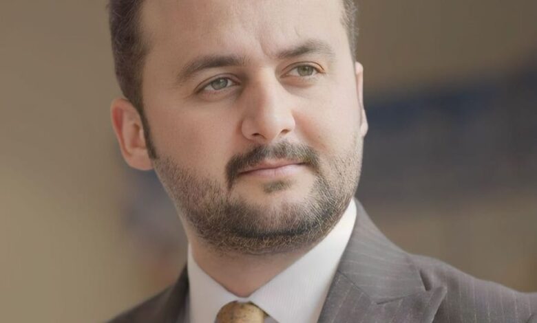 المخرج زين العابدين بن علي يطلق أضخم إعلان عراقي لمشروب الطاقة “نيتوس” بمشاركة علي جاسم ورشا رعد المخرج زين العابدين بن علي يطلق أضخم إعلان عراقي لمشروب الطاقة “نيتوس” بمشاركة علي جاسم ورشا رعد