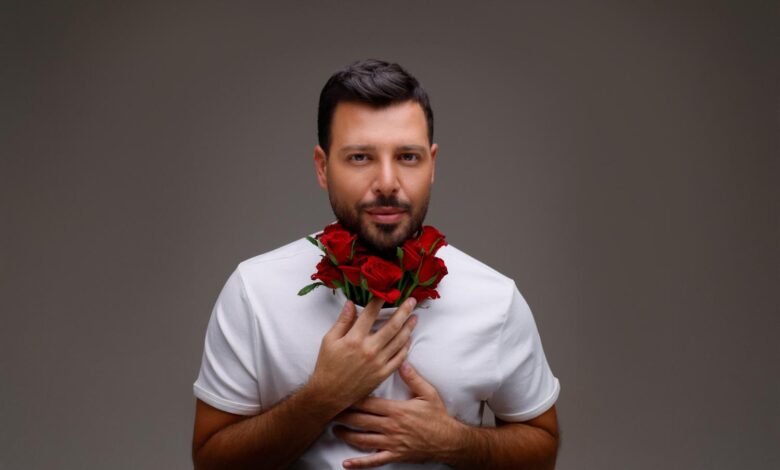 الأردني يزن السعيد يطرح أحدث أعماله الغنائية .. “فى بالى” الأردني يزن السعيد يطرح أحدث أعماله الغنائية .. “فى بالى”