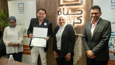 مؤسسة”حياة كريمة” تكرم رجل الأعمال هاني الشيخ لدعمه مشروع “سكر البيوت” وتمكين المرأة المعيلة