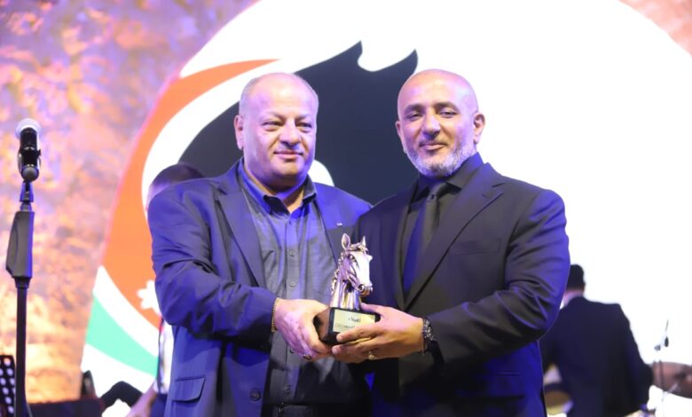 مهرجان الفحيص يضيء بأصوات الطرب الأصيل.. فراس طعيمة يبدع وجورج نعمة يحصد إعجاب الجمهور مهرجان الفحيص يضيء بأصوات الطرب الأصيل.. فراس طعيمة يبدع وجورج نعمة يحصد إعجاب الجمهور