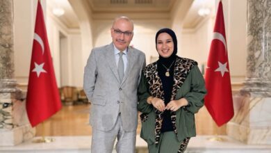 برنامج “بعد الغياب” يواصل تقديم حلقات مميزة.. ويارا أحمد تلتقي السفير التركي بالقاهرة وتتوج بتكريم داخل The Greek Campus