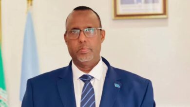 سفير الصومال يرحب ببيان الخارجية المصرية ويشيد بمواقف مصر برئاسة الرئيس السيسي لدعم بلاده