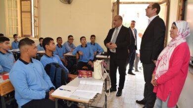 مدير تعليم بورسعيد يتابع  انتظام العملية التعليمية بمدارس إدارة شرق
