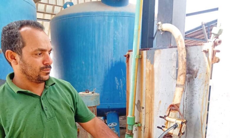 إنتظام تشغيل محطة مياه الشرب وتوفير المياه لمواطنى قرى أبو الريش بأسوان عقب تفتيت بقعة السولار إنتظام تشغيل محطة مياه الشرب وتوفير المياه لمواطنى قرى أبو الريش بأسوان عقب تفتيت بقعة السولار