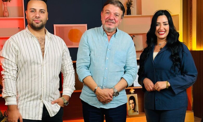 أحمد سلامة مع سيرا إبراهيم.. صدفة البدايات وذكريات فاتن حمامة وفريد شوقي وفخره بابنته سارة أحمد سلامة مع سيرا إبراهيم.. صدفة البدايات وذكريات فاتن حمامة وفريد شوقي وفخره بابنته سارة