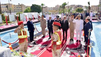 محافظ الأقصر يضع إكليل الزهور على قبر الجندي المجهول احتفالًا بالذكرى الـ52 لانتصارات أكتوبر المجيدة
