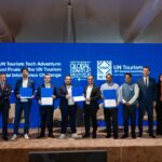 لي روش تحتفل بالفائز بتحدي منظمة السياحة العالمية للذكاء الاصطناعي