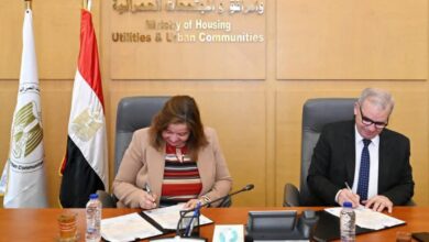 توقيع عقد تخصيص أرض لإقامة مشروع عمراني متكامل بالتجمع السادس توقيع عقد تخصيص أرض لإقامة مشروع عمراني متكامل بالتجمع السادس