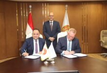 وزير العمل يشهد تجديد اتفاقية عمل جماعية تحفظ حقوق 2075 عاملاً بشركة قناة السويس للحاويات