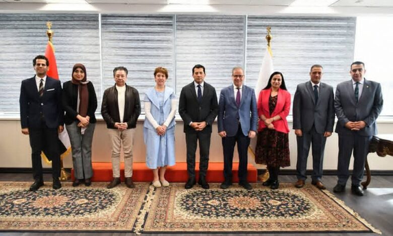 وزير الشباب والرياضة يبحث مع وفد معمل لندن مستجدات اعتماد المعمل المصري للمنشطات