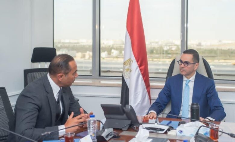 وزير الاستثمار والتجارة الخارجية يبحث مع مجموعة “أبو غالي موتورز” خطط توطين صناعة الدراجات النارية في مصر بالتعاون مع الشركات الـعالمية