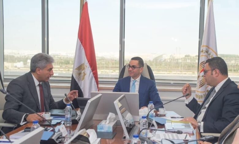 وزراء الاستثمار والتجارة الخارجية والسياحة والآثار والإسكان والمرافق والمجتمعات العمرانية يناقشون آليات تعزيز الاستثمار في قطاع السياحة وزراء الاستثمار والتجارة الخارجية والسياحة والآثار والإسكان والمرافق والمجتمعات العمرانية يناقشون آليات تعزيز الاستثمار في قطاع السياحة