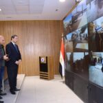 محافظ دمياط يتابع  من داخل مركز السيطرة الجهود المبذولة لرفع مياه الأمطار بالمراكز والمدن