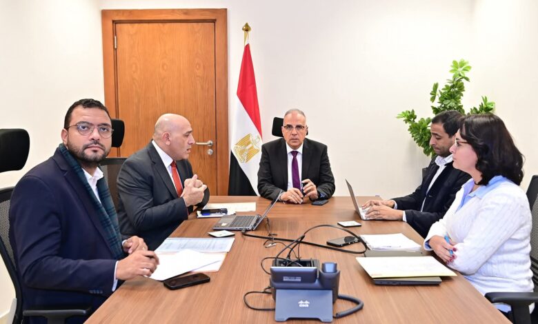 وزير الموارد المائية يتابع إجراءات تحديث الاستراتيجية المصرية للموارد المائية ٢٠٥٠، وعلاقتها بالخطة القومية للموارد المائية لعام2050