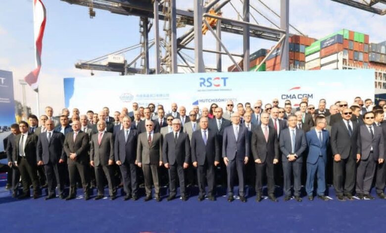 الوزير : يشهد بدء التشغيل التجريبي لمحطة البحر الأحمر لتداول الحاويات رقم ١ بميناء السخنة