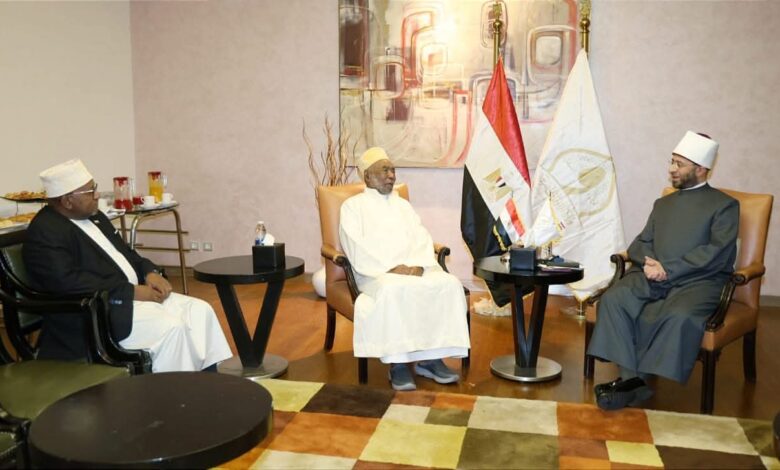 وزير الأوقاف يلتقي مفتي جزر القمر على هامش مؤتمر الإفتاء الدولي وزير الأوقاف يلتقي مفتي جزر القمر على هامش مؤتمر الإفتاء الدولي