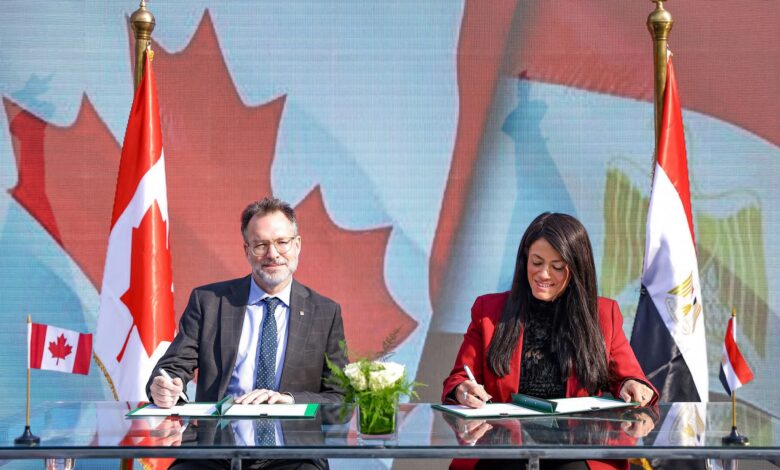 وزيرة التخطيط والتنمية الاقتصادية والتعاون الدولي والسفير الكندي في مصر يوقّعان 3 مشروعات جديدة لتمكين المرأة والفتيات وتعزيز الأمن الغذائي بمنحة 552 مليون جنيه وزيرة التخطيط والتنمية الاقتصادية والتعاون الدولي والسفير الكندي في مصر يوقّعان 3 مشروعات جديدة لتمكين المرأة والفتيات وتعزيز الأمن الغذائي بمنحة 552 مليون جنيه