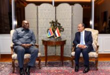 وزير الخارجية يلتقي وزير خارجية جامبيا لبحث سبل تعزيز العلاقات الثنائية