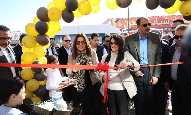 وزيرة التخطيط والتنمية الاقتصادية والتعاون الدولي ووزيرة التنمية المحلية ومحافظ سوهاج يتفقدون ممشى كورنيش النيل ويفتتحون حديقة مدينة ناصر العامة وزيرة التخطيط والتنمية الاقتصادية والتعاون الدولي ووزيرة التنمية المحلية ومحافظ سوهاج يتفقدون ممشى كورنيش النيل ويفتتحون حديقة مدينة ناصر العامة