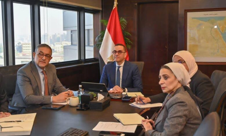 وزير الاستثمار والتجارة الخارجية يبحث مع وزير التجارة والصناعة الكوري تعزيز العلاقات الاستثمارية والتجارية بين مصر وكوريا الجنوبية