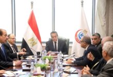 وزير الصحة يعقد اجتماعًا موسعًا لبحث دعم وتمكين توطين الصناعات الدوائية في مصر