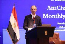 وزير الاتصالات يلقي كلمة أمام لقاء غرفة التجارة الأمريكية في مصر..