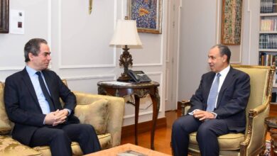 وزير الخارجية يستقبل رئيس الهيئة الوطنية للإعلام ومذيعي التليفزيون المصري