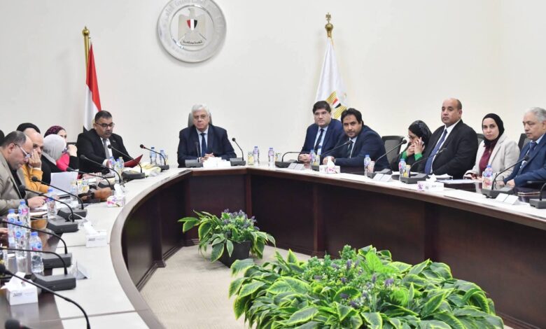 وزير التعليم العالي يعلن أسماء (50) فائزًا بقرعة الحج من منسوبي التعليم العالي