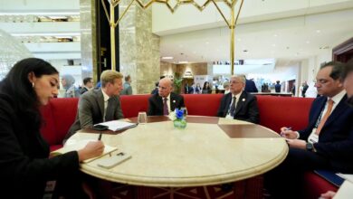 وزير الخارجية العراق يبحث مع نائب المدير التنفيذي لبرنامج الأغذية العالمي دعم الأمن الغذائي وزير الخارجية العراق يبحث مع نائب المدير التنفيذي لبرنامج الأغذية العالمي دعم الأمن الغذائي