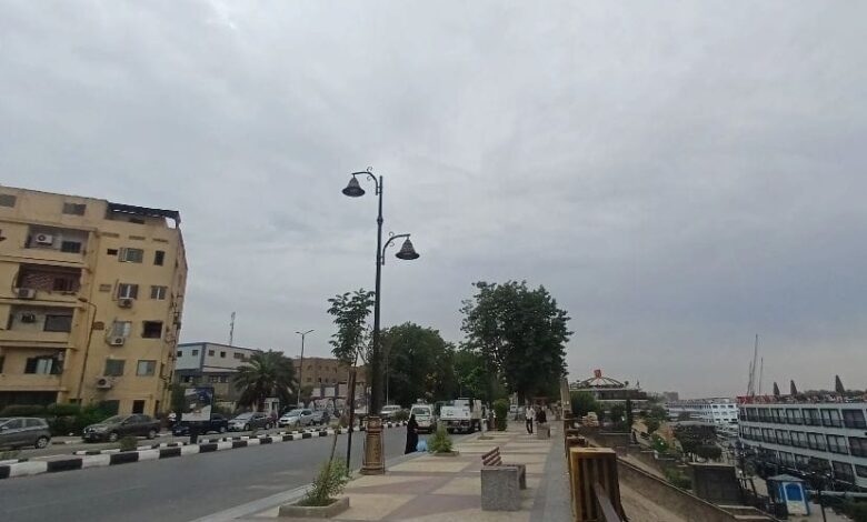 السحب والغيوم كثيفة تغطى سماء أسوان السحب والغيوم كثيفة تغطى سماء أسوان