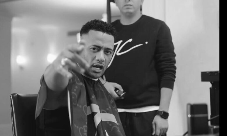 ظهور أول للكوافير يحيى في كليب محمد رمضان “Toxic” بعد إحداث نقلة كبيرة في إطلالته