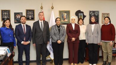 السفير الفلسطيني يبحث مع رئيس المجلس القومي للمرأة سبل دعم جهود السيدات القادمات من قطاع غزة