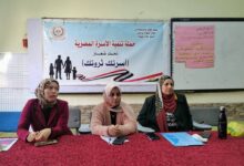 مجمع إعلام القاهرة يناقش الزيادة السكانية وتداعتيها على التنمية بمدرسة السيدة خديجة الرسمية بالمطرية