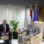 فى لقاء محافظ أسوان بمدير الأمن .. المواجهة الحازمة للظواهر السلبية من إزالة التعديات والإشغالات