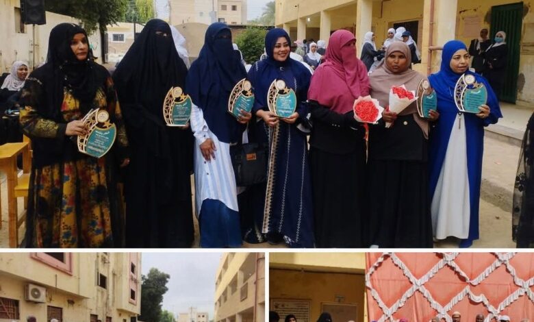 تحت شعار يوم الوفاء …فى لفتة انسانية جميلة من مديرة مدرسة التمريض بنصر النوبة فى تكريم أولياء أمور الطلاب المتفوقين تحت شعار يوم الوفاء …فى لفتة انسانية جميلة من مديرة مدرسة التمريض بنصر النوبة فى تكريم أولياء أمور الطلاب المتفوقين