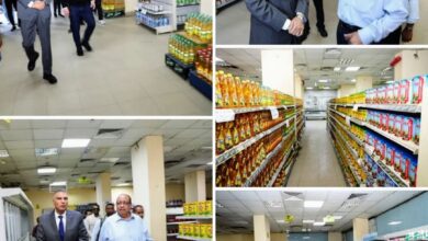 محافظ أسوان يشدد على ضخ الكميات الكافية لتلبية إحتياجات المواطنين من السلع الإستراتيجية محافظ أسوان يشدد على ضخ الكميات الكافية لتلبية إحتياجات المواطنين من السلع الإستراتيجية