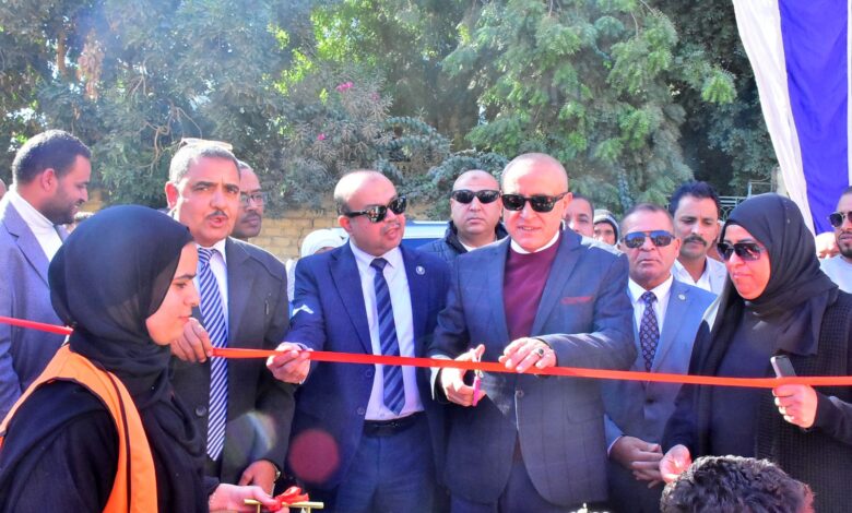 محافظ الأقصر يفتتح 3 محطات رفع صرف صحي بأرمنت