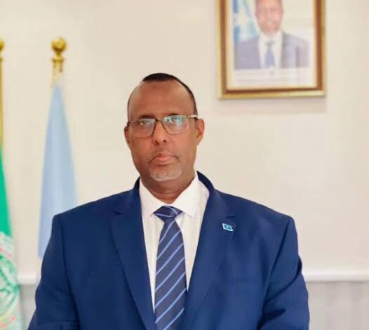 سفير الصومال لدي مصر : الصومال تشهد غدا عرسًا انتخابيًا وطنيًا لأول مرة منذ 60 عاما