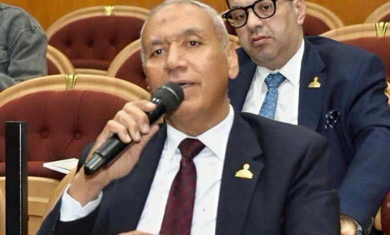 النائب أحمد أيوب يستعرض مطالب محافظة الوادي الجديد باجتماع لجنة الإسكان بمجلس الشيوخ النائب أحمد أيوب يستعرض مطالب محافظة الوادي الجديد باجتماع لجنة الإسكان بمجلس الشيوخ