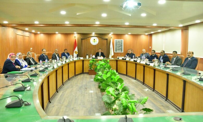 مجلس جامعة الوادي الجديد يعقد جلسته الـ(86) ويؤكد أن بناء الإنسان أساس التنمية الشاملة