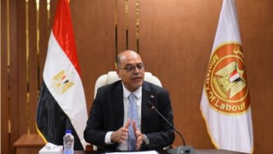 وزير العمل يعتمد 2 مليون و990 ألف و834 جنيهًا للرعاية الاجتماعية والصحية وإعانات الحوادث لـ408 عمال في 25 محافظة وزير العمل يعتمد 2 مليون و990 ألف و834 جنيهًا للرعاية الاجتماعية والصحية وإعانات الحوادث لـ408 عمال في 25 محافظة