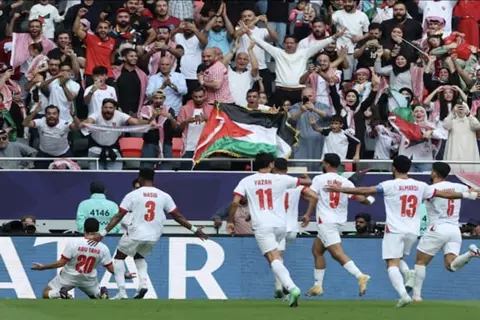 منتخب الأردن يتأهل لربع نهائي كأس العرب بفوزٍ عريض على الكويت منتخب الأردن يتأهل لربع نهائي كأس العرب بفوزٍ عريض على الكويت