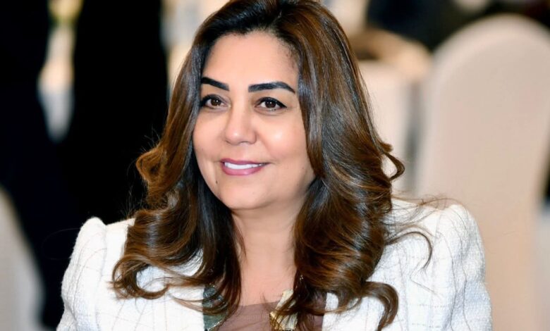 وزيرة التنمية المحلية والقائم بأعمال وزير البيئة تستعرض تقريرًا حول جهود الوزارة في تحسين البيئة الصناعية خلال عام ٢٠٢٥